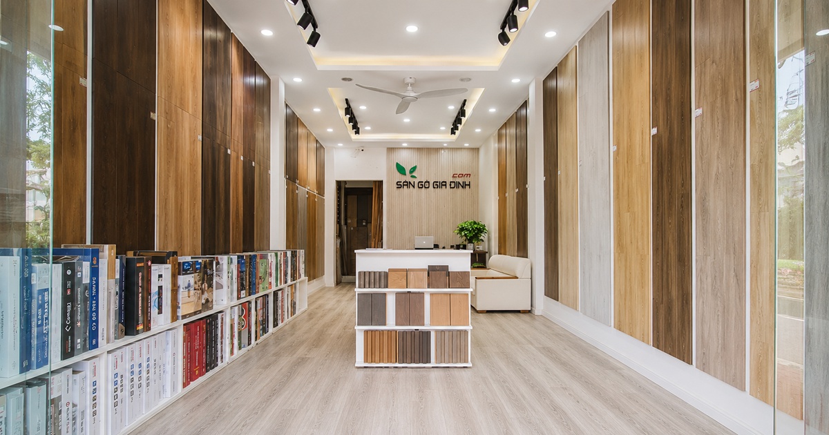 Hình Anh Ben Trong Showroom San Go Gia Dinh