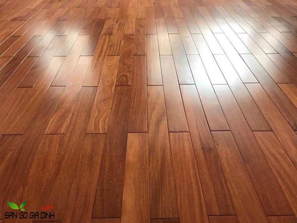 Sàn gỗ Căm Xe Lào 15x70x600mm