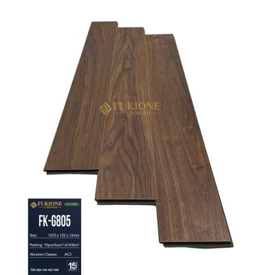 Sàn gỗ FukiOne Green FK-G805 12mm cốt xanh màu nâu óc chó